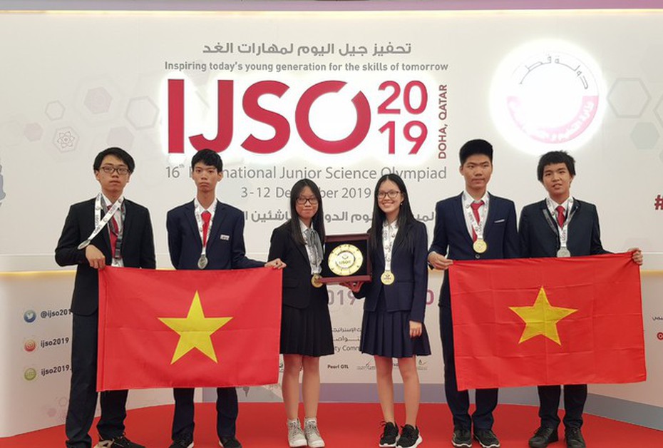 Học sinh Việt Nam “đại náo” cuộc thi Olympic khoa học quốc tế, giành 3 huy chương vàng
