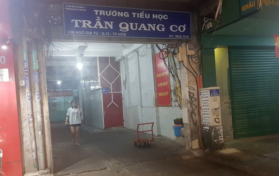 Sở GD&ĐT TP.HCM vào cuộc vụ phụ huynh đánh nhau trước cổng trường