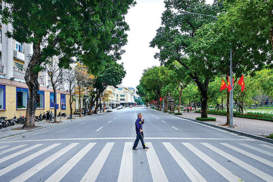 Từ ngày mai 19/8, phải ngồi cách nhau 1m tại nhà hàng, quán ăn ở Hà Nội