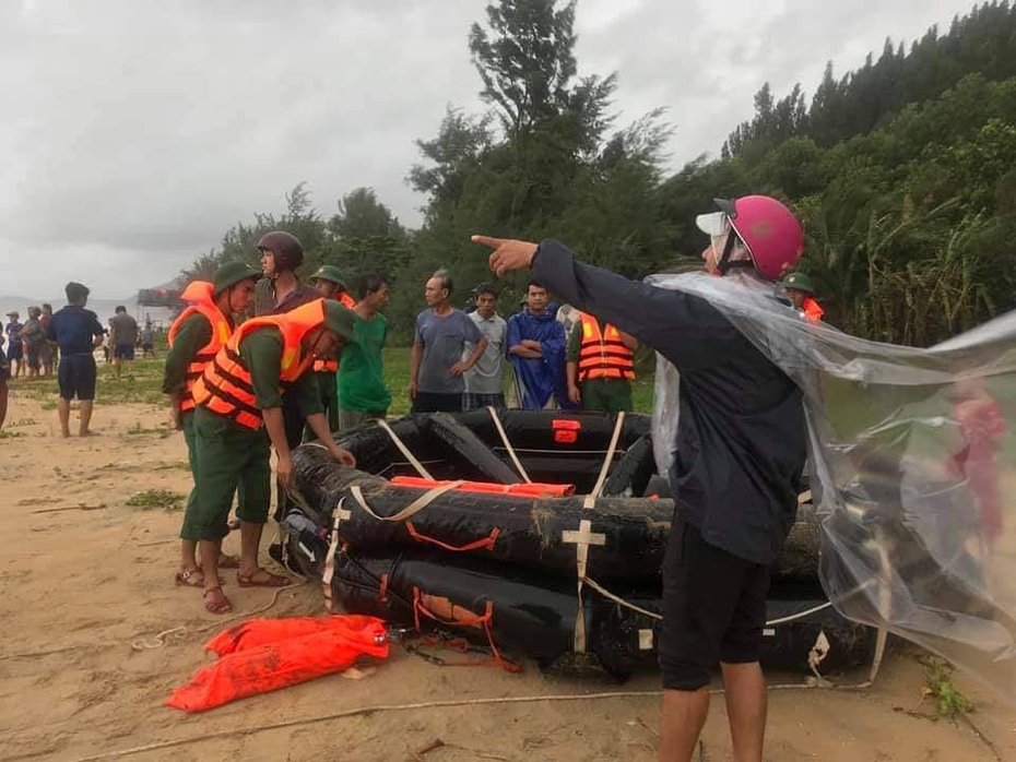 Đã tìm thấy 6 thuyền viên mất tích trong vụ chìm tàu hàng ở Huế