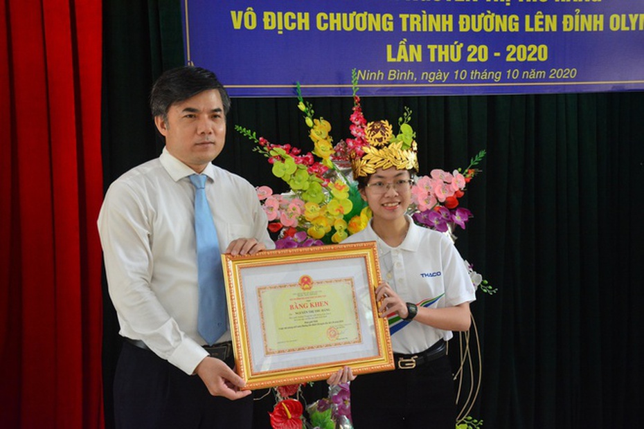 Bộ GD&ĐT tặng bằng khen cho quán quân Đường lên đỉnh Olympia
