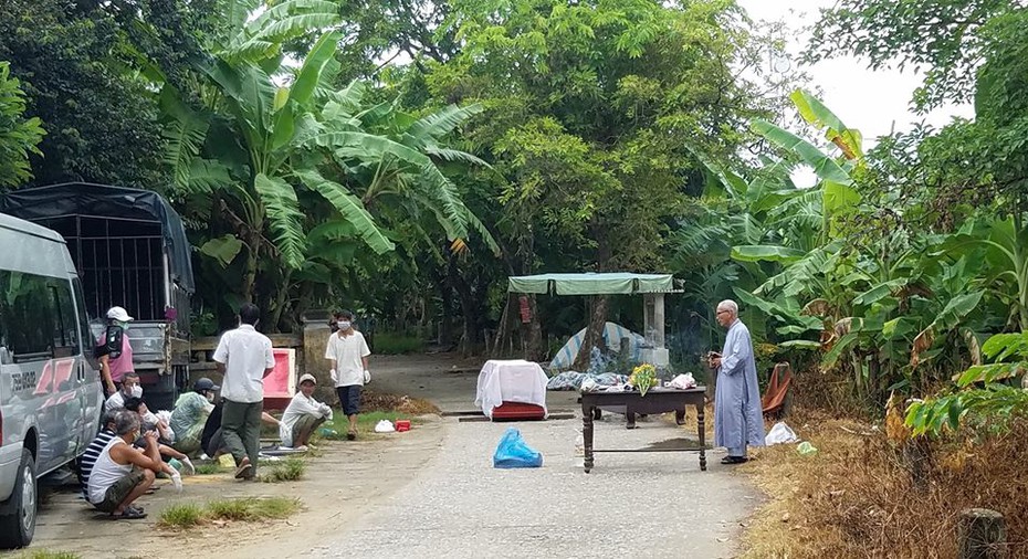 Phát hiện thi thể người đàn ông đang phân hủy nổi trên sông