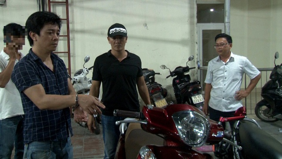 Khởi tố gã đàn ông lừa cô gái chiếm đoạt xe SH Mode