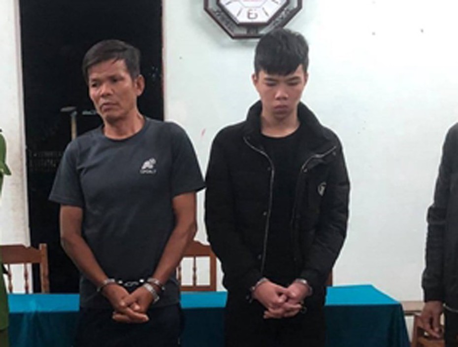 Khởi tố hai vợ chồng cùng con trai lừa đảo chiếm đoạt hàng chục tỷ đồng