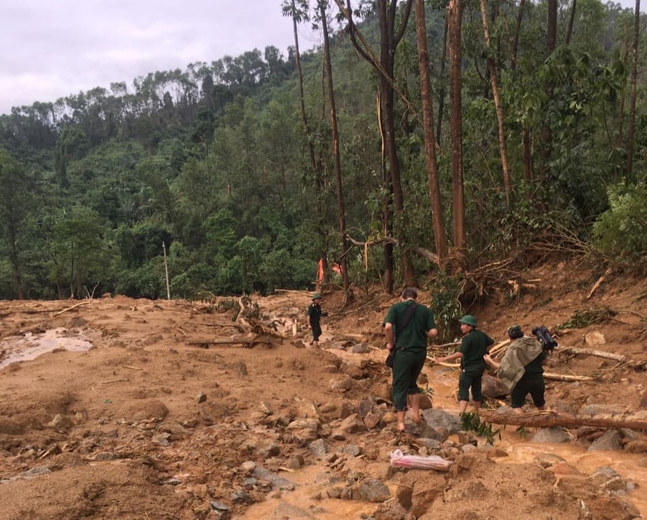 Tan hoang khu vực 13 người mất liên lạc khi đi cứu nạn ở Rào Trăng 3