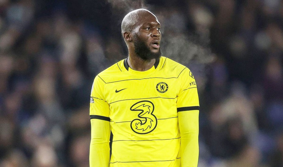 Fan Chelsea lại nổi điên với Lukaku sau trận hòa Brighton