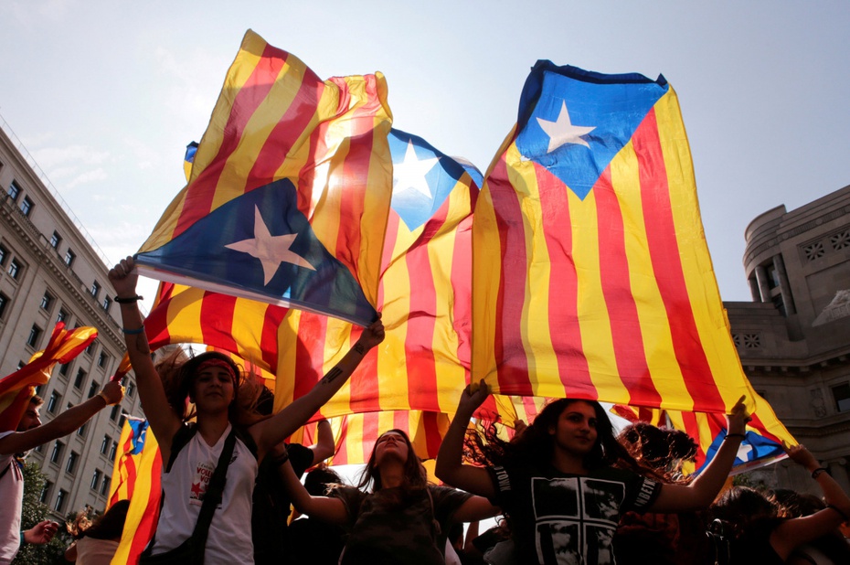 Catalonia: Nghị viện chính thức bị giải tán, Thủ hiến chạy sang Bỉ