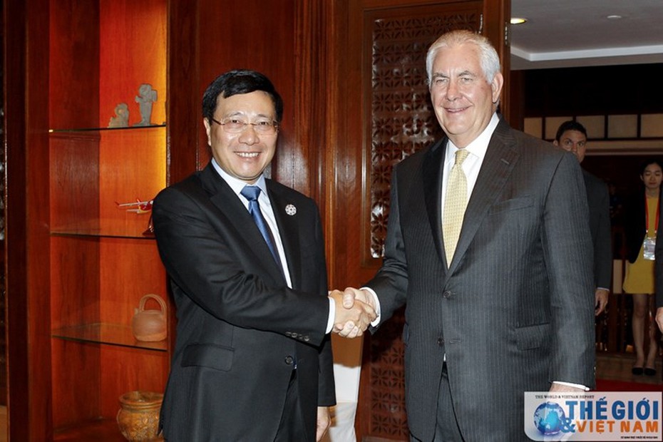 Phó Thủ tướng, Bộ trưởng Phạm Bình Minh gặp Ngoại trưởng Hoa Kỳ Rex Tillerson