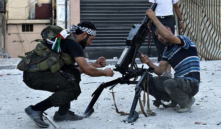 Syria: Phiến quân tung đòn trả thù, nã tên lửa, súng cối vào sân bay Damascus