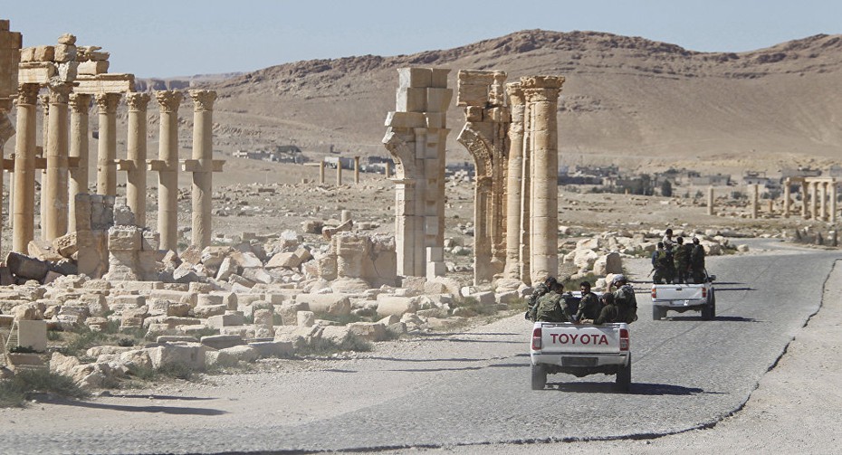 Syria: IS hồi sinh, đột kích mỏ dầu gần Palmyra