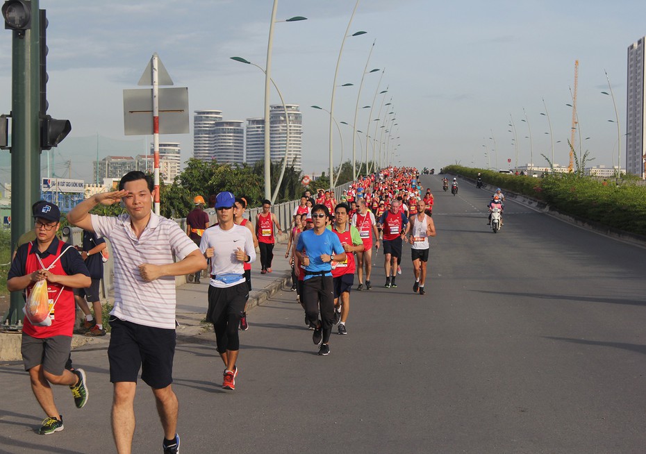 Hơn 5.000 VĐV tham gia chạy marathon ở TP.HCM