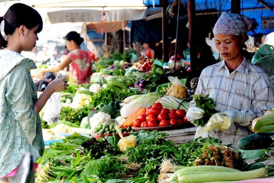 VCCI: Người thu nhập thấp chịu tác động lớn nếu tăng thuế VAT