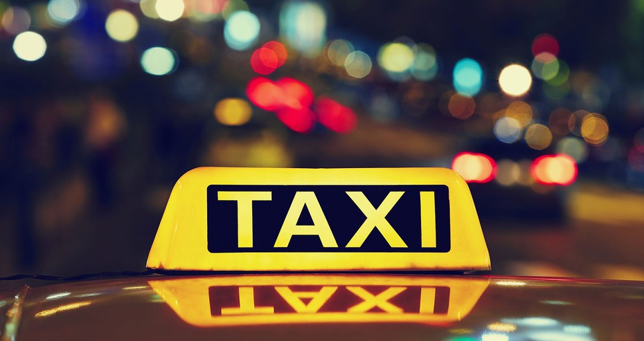 Đề xuất bỏ biển cấm taxi để công bằng với Uber, Grab