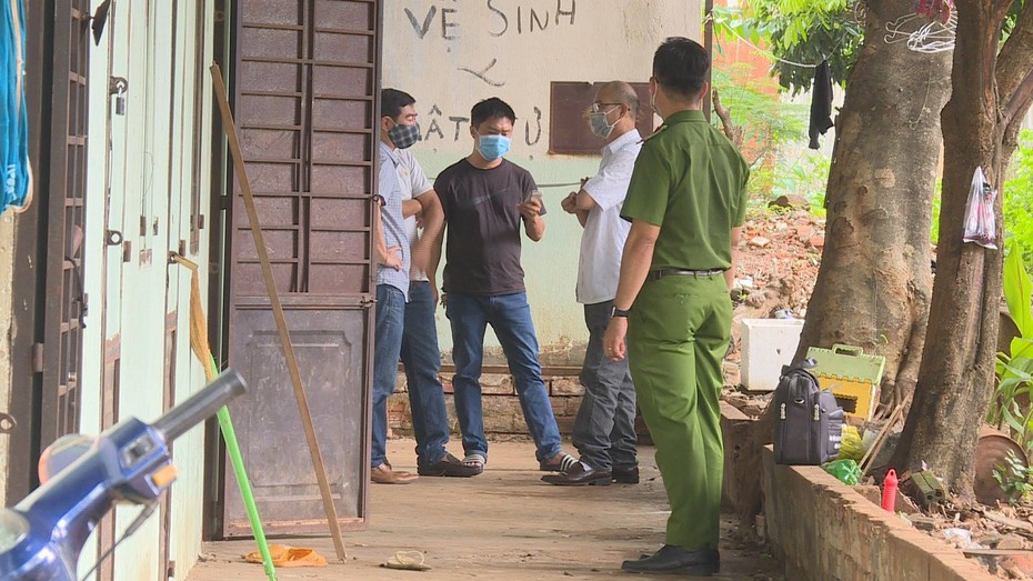 Kinh hoàng phát hiện người mẹ tử vong trong phòng trọ, con trai 1 tuổi nguy kịch