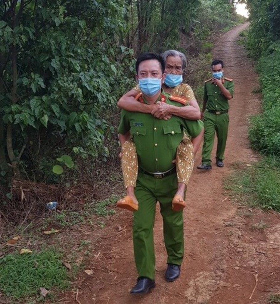 Những chuyện ít biết về quá trình làm CCCD của Công an Đắk Nông