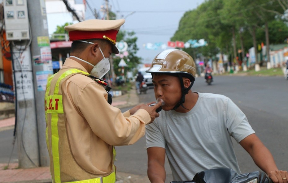 Đắk Nông: Nghiêm cấm lãnh đạo sở, ngành can thiệp vào quá trình xử lý vi phạm giao thông