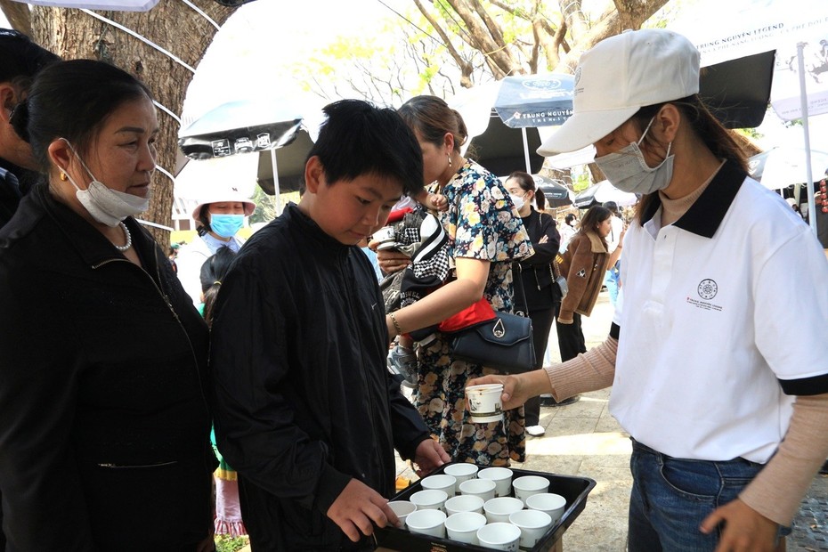 Giá cà phê tăng kỷ lục nhưng sản phẩm chế biến sâu vẫn “nằm im”