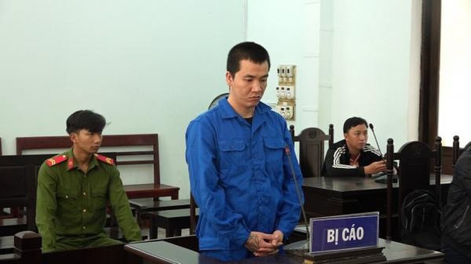 Dùng kéo tấn công cán bộ công an phường, nam thanh niên nhận kết đắng