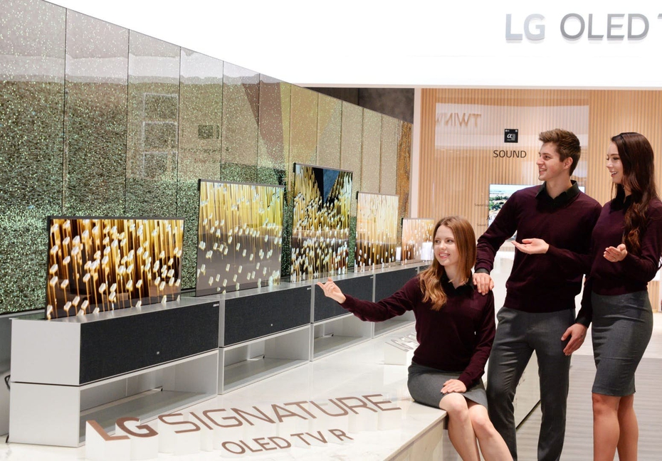 LG mang đến CES 2019 tivi OLED 65inch có thể cuộn tròn