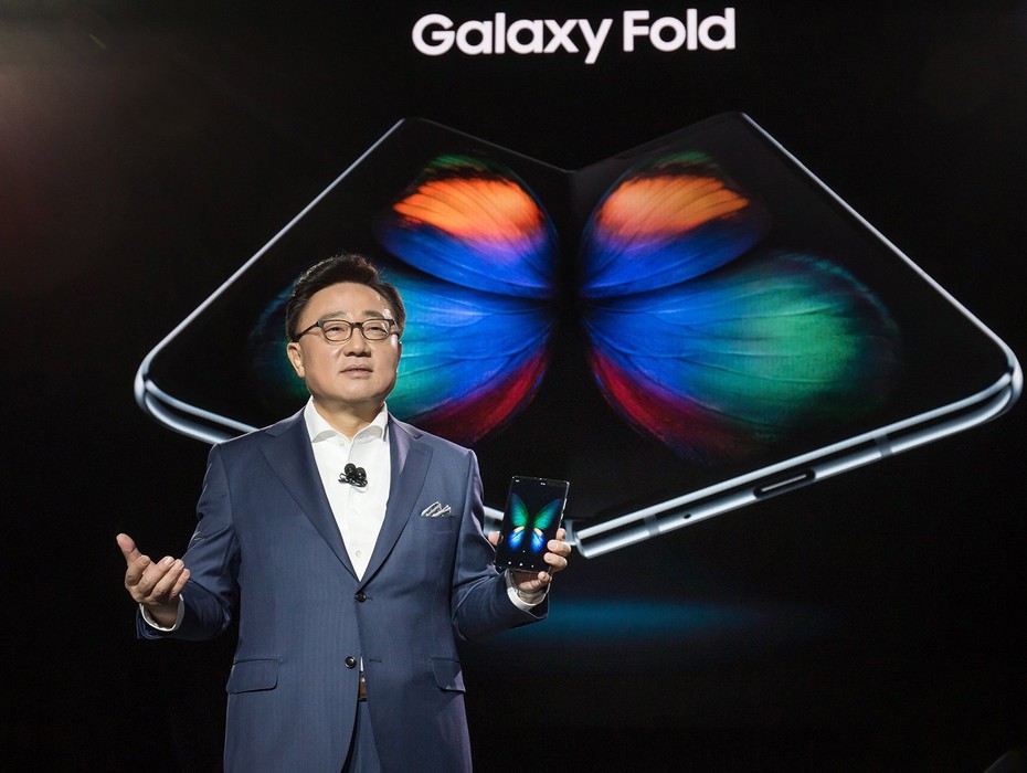 Galaxy Fold bị lỗi màn hình nghiêm trọng buộc Samsung phải dời thời gian ra mắt