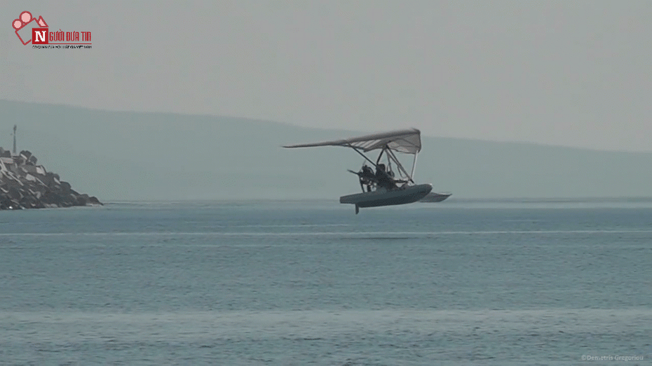 Video: Cận cảnh chiếc thuyền có thể biến hình thành máy bay độc đáo