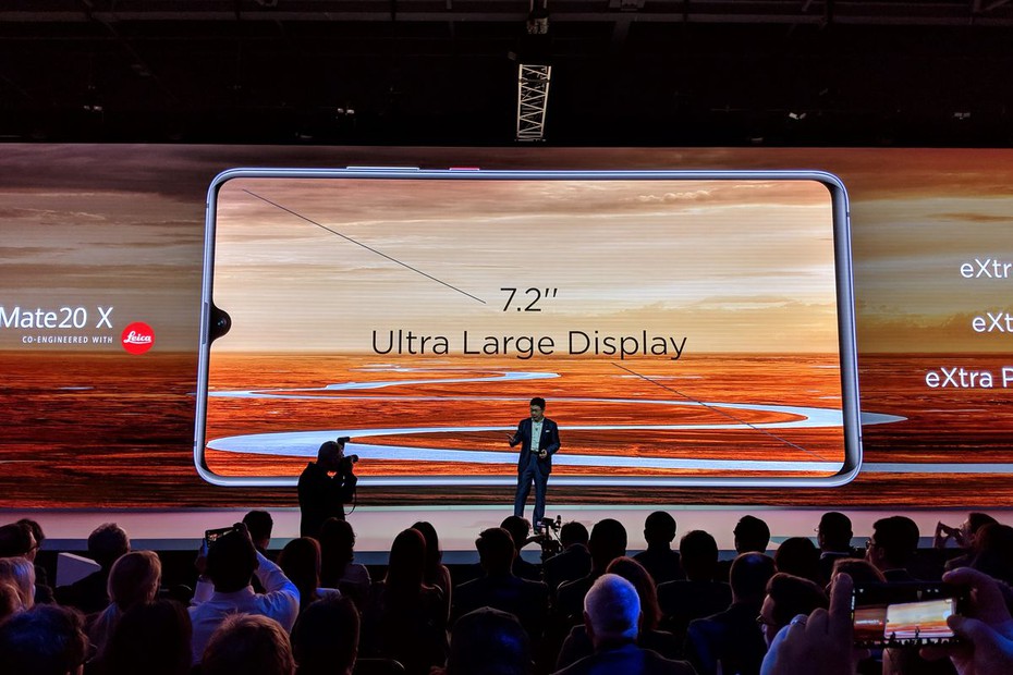 Huawei gây bất ngờ với màn ra mắt Mate 20 X màn hình 7.2 inch
