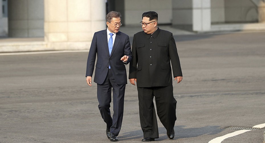 Tổng thống Moon Jae-in nói ông Kim Jong-un sắp có chuyến thăm "lịch sử" đến Hàn Quốc