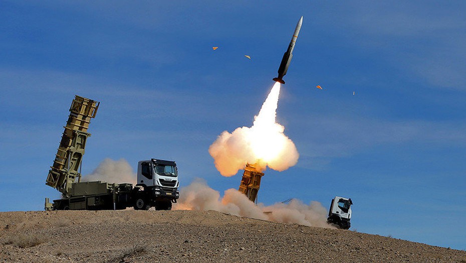 Hủy diệt máy bay không người lái "triệu đô": Không cần Nga trợ lực bằng S-400, Iran vẫn khiến Mỹ "ngộp thở"?