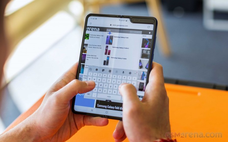 Galaxy Fold - điện thoại gập màn hình của Samsung lên kệ trở lại vào tháng 9