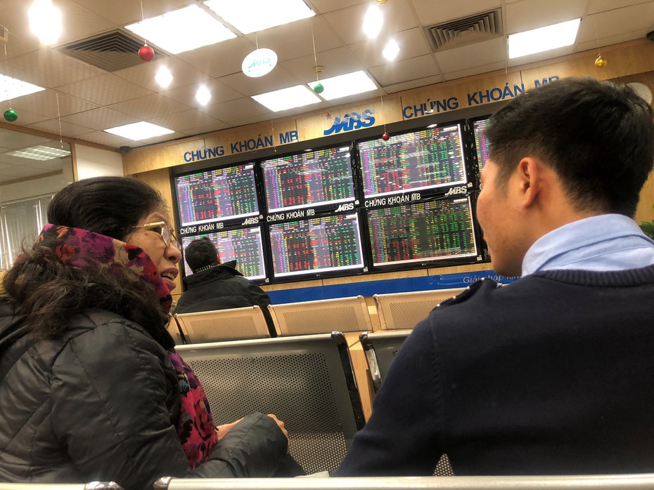 Thị trường chứng khoán "bốc hơi" hơn 8 tỷ USD trong "ngày thứ 2 đen tối"