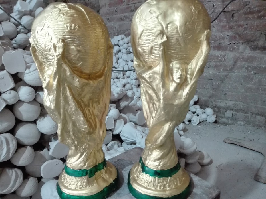 Tận mục sở thị "cúp vàng" World Cup 2018 "made in Bát Tràng"