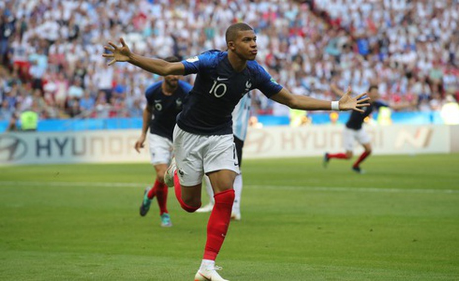 “Chú gà trống choai” Kylian Mbappe và khoảnh khắc thiên tài