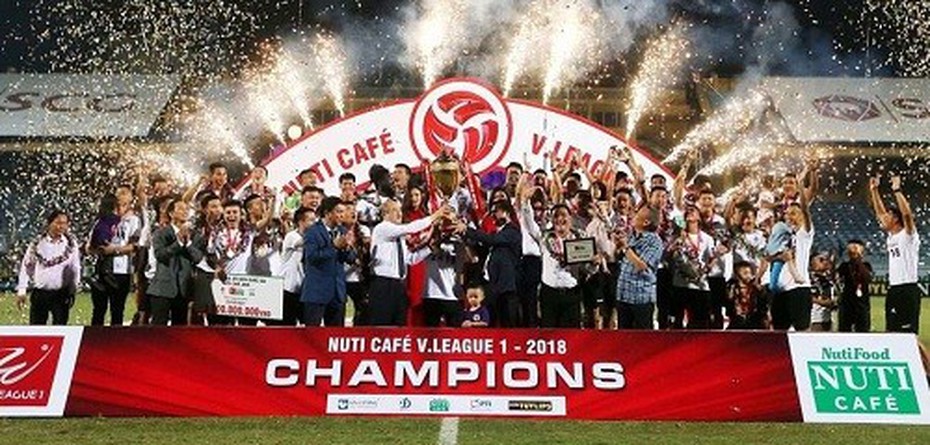 V. League lại đổi tên gọi: Bao giờ mới thực sự chuyên nghiệp?