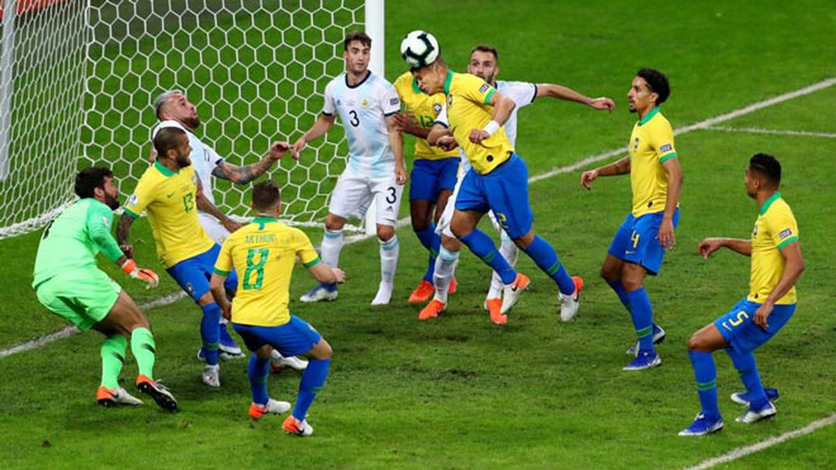 Brazil thắng thuyết phục Argentina để giành vé vào chung kết