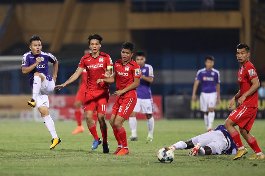 Văn Toàn tỏa sáng, HAGL thoát thua trong gang tấc