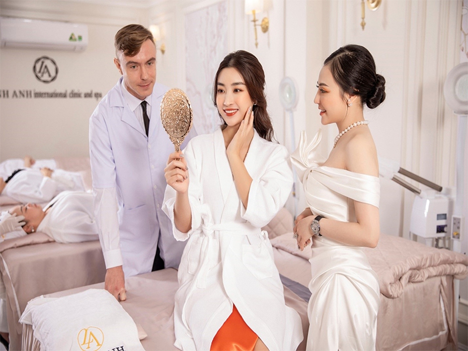 Hoa hậu Mỹ Linh trở thành đại sứ thương hiệu Thẩm mỹ Quốc tế Linh Anh