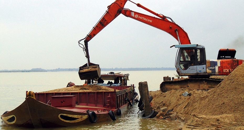 Dai dẳng nạn “cát tặc” trên sông Thu Bồn