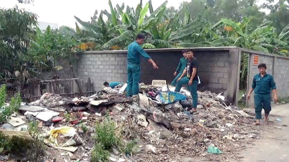 Bình Dương: Những 'núi' rác trong khu dân cư
