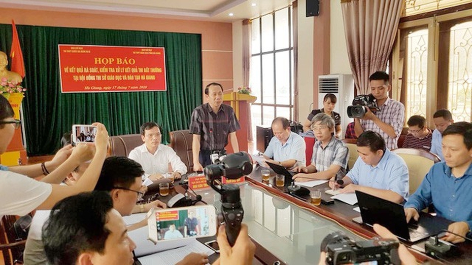 ĐBQH: "Người đứng đầu ngành Giáo dục tỉnh Hà Giang phải chịu trách nhiệm đầu tiên!"