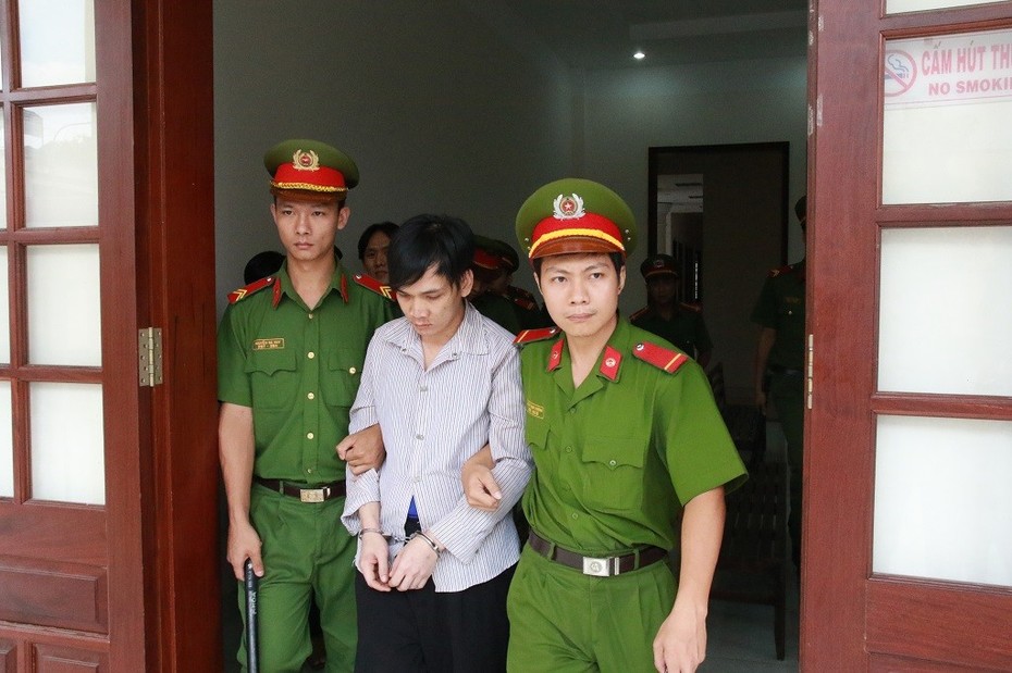 Không giảm án cho kẻ đâm chết đồng nghiệp vì nghi ăn cắp quần lót