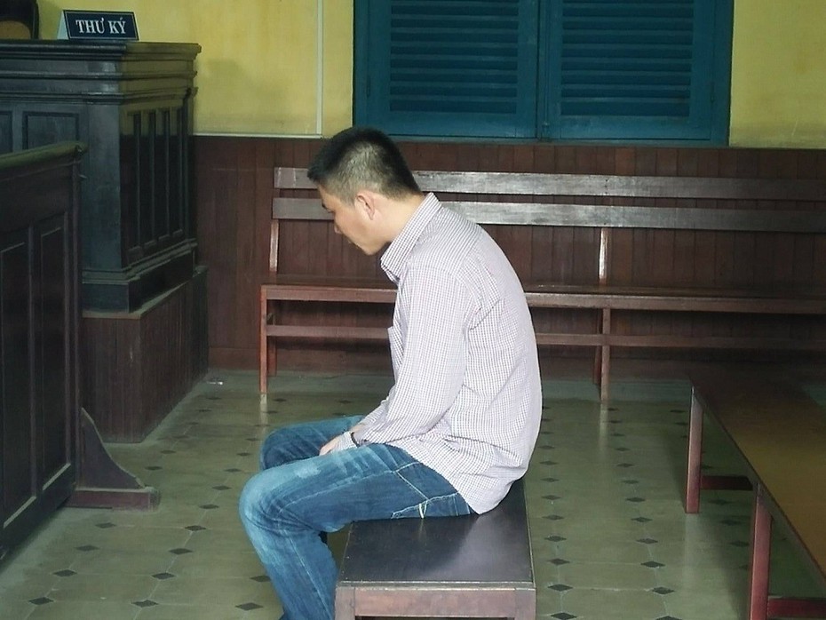 Bản án cho kẻ có tiền án tội Dâm ô trẻ em, ra tù tiếp tục "hại đời" con gái bạn