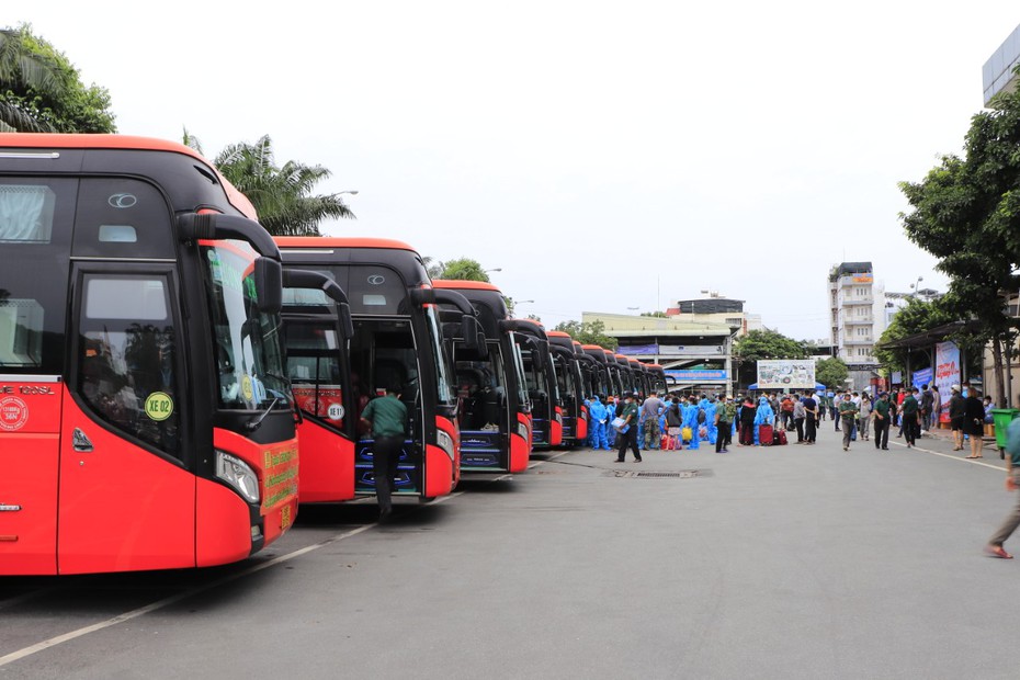 "Chuyến xe 0 đồng”, đưa người nghèo về quê đón Tết Quý Mão 2023