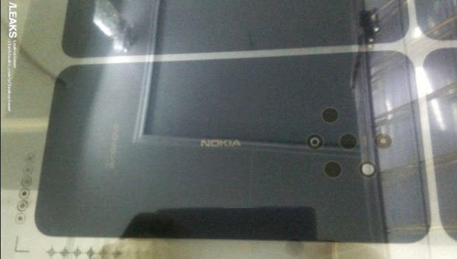 Nokia 9 bất ngờ lộ hình ảnh mặt lưng với thiết kế… 5 camera?