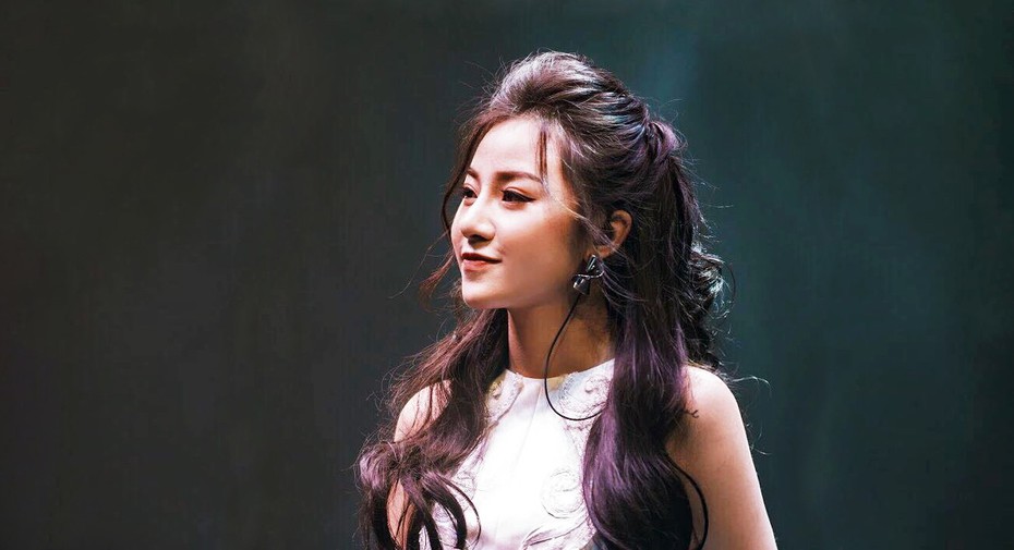 Cô nàng MC “tiểu thư Hà thành” muốn trở thành trụ cột gia đình