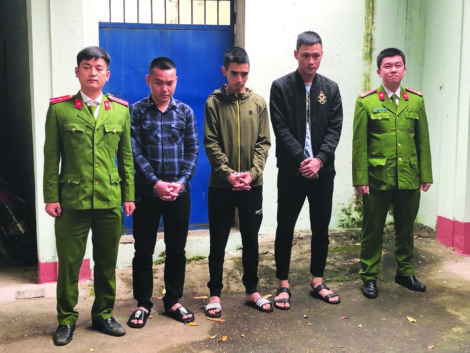Ớn lạnh với những chiêu trò đòi nợ thuê khiến dân nghèo điêu đứng