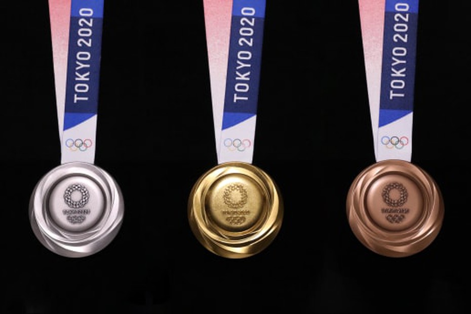 Huy chương Olympic 2020 được chế tác từ điện thoại di động cũ cùng rác điện tử