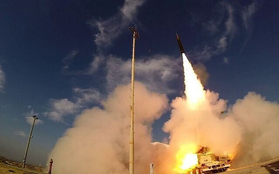 Israel bất ngờ hứng rocket phóng từ Syria giữa căng thẳng leo thang