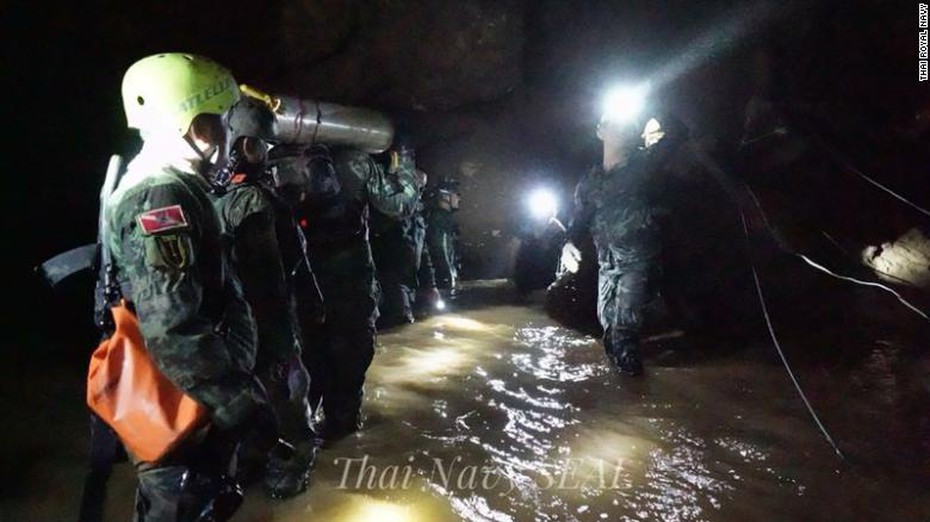 Lý do Thái Lan từ chối tàu ngầm của tỷ phú Mỹ đến giải cứu đội bóng mắc kẹt