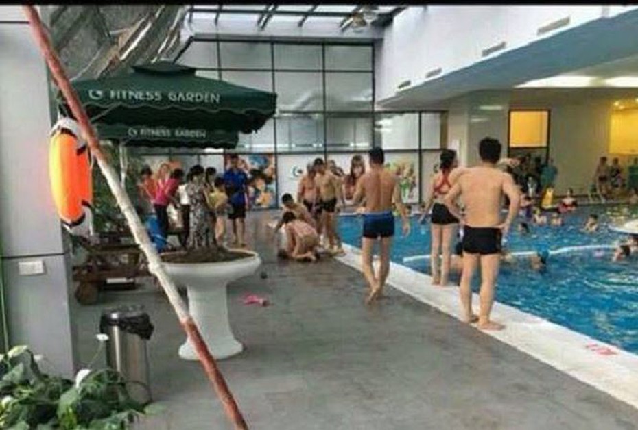 Hà Nội: Điều tra vụ bé trai 5 tuổi chết đuối thương tâm tại bể bơi