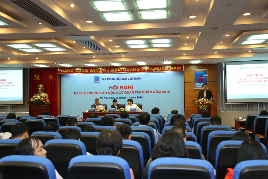 Tổng giám đốc PVN Lê Mạnh Hùng đối thoại với người lao động Cơ quan Tập đoàn năm 2019